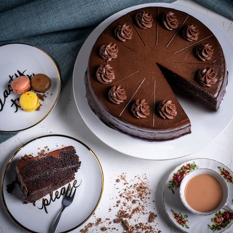 What Size Cake Do I Need for a Birthday Party?